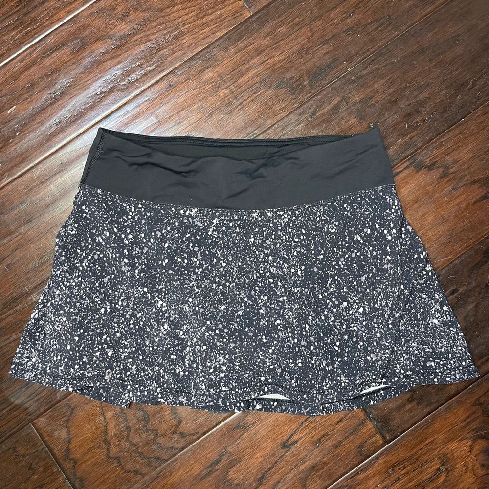 Lululemon Circuit Breaker Skirt- Night View White Black